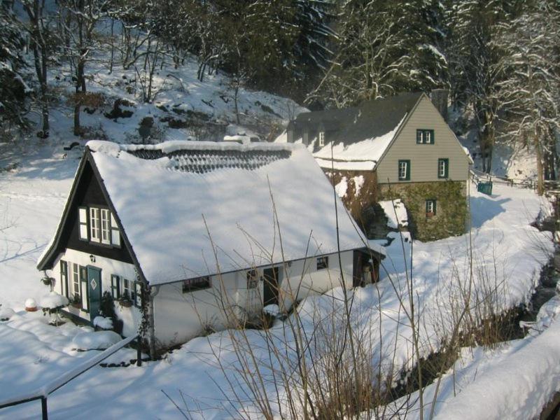 Hotel Haus Gertrud Зимерат Екстериор снимка