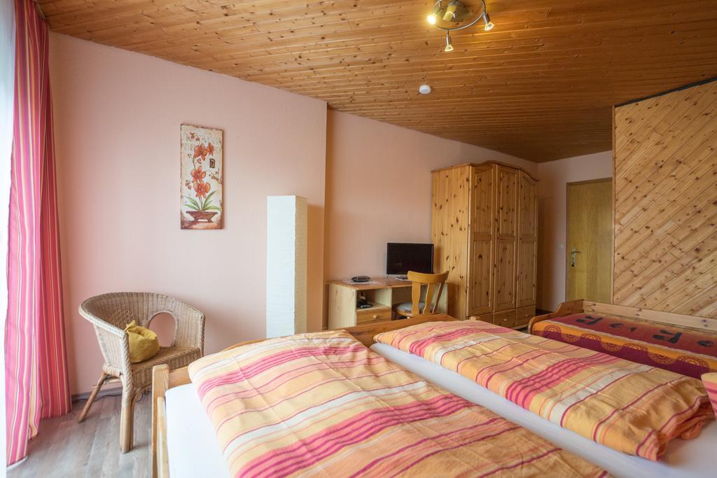 Hotel Haus Gertrud Зимерат Екстериор снимка