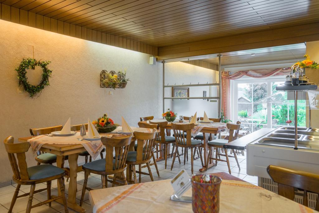 Hotel Haus Gertrud Зимерат Екстериор снимка