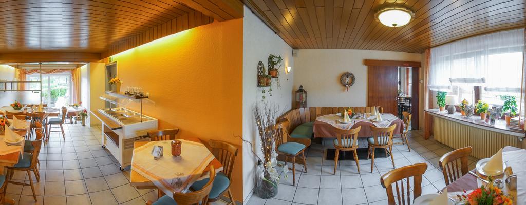 Hotel Haus Gertrud Зимерат Екстериор снимка